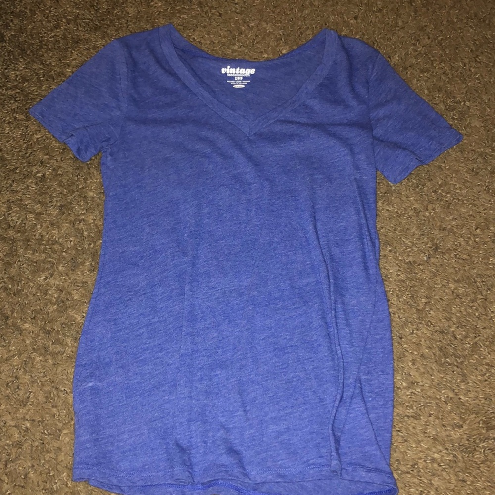 Old navy tee